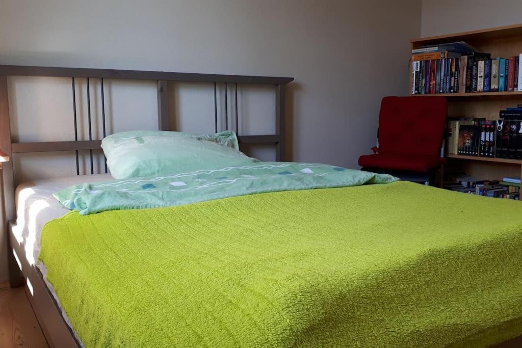 Private Room In Our Home With Free Vvo Ticket & Cats Pirna Exterior photo