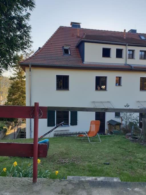 Private Room In Our Home With Free Vvo Ticket & Cats Pirna Exterior photo